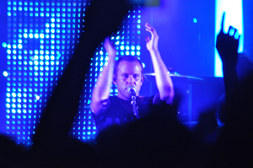 M83 + Man Without Country en concert